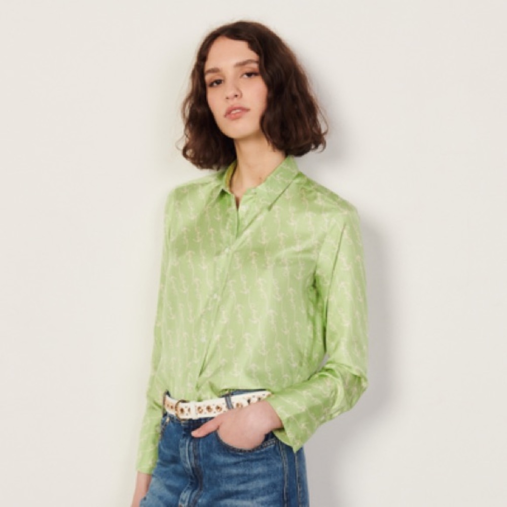 Sandro Cayetana Graphic-print Woven Shirt In Vert Amande